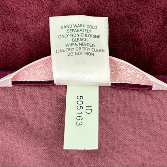 Vintage Victoria's Secret Y2K Silk Blend Lace & Crushed Velvet Cami Top (S) - Picture 11 of 12